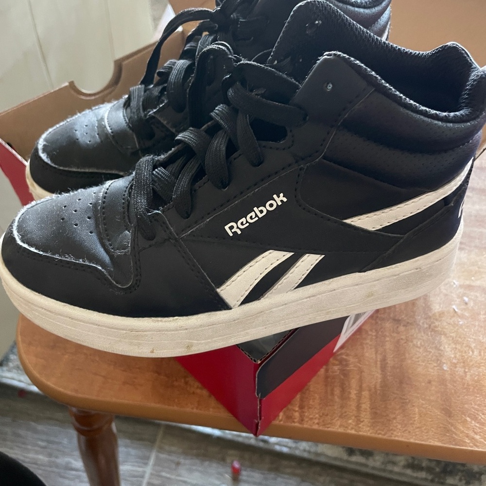 Reebok Royal Prome Mid 2
Kids 13
EUC
With 📦